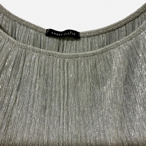 Sweet Claire Glittery Silver Off The Shoulder Flowy Top Small - Picture 3 of 3